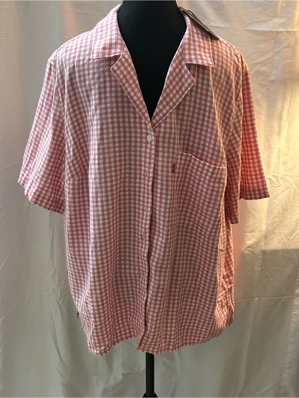 Levi's Pink Gingham Short-Sleeve Button Down Shirt